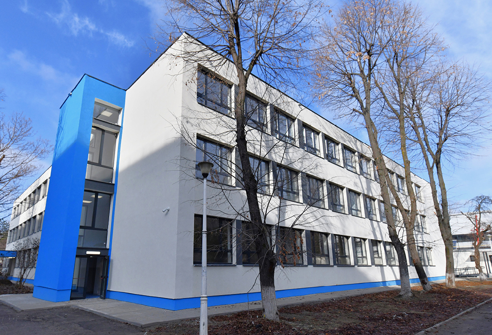 Școala reabilitată Sf. Calinic de la Cernica